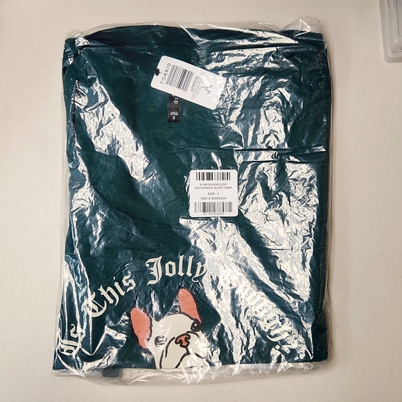 ❤️NWT VINTAGE TORRID TANK DOG CHRISTMAS SLEEVELESS GRAPHIC TEE PLUS SIZE - Picture 5 of 15